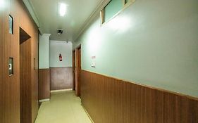 Hotel O White Fort Near Lalbagh Botanical Garden